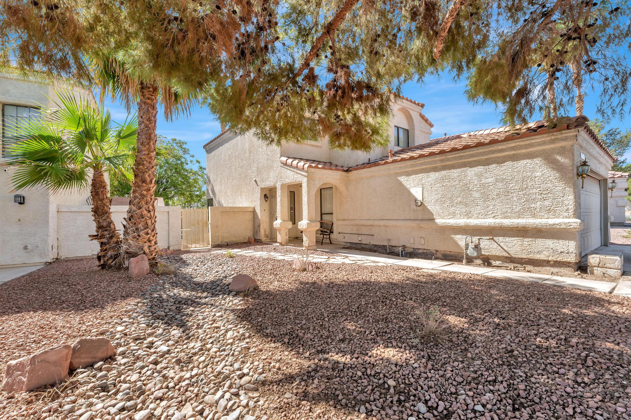 LISTED AND SOLD IN HENDERSON!